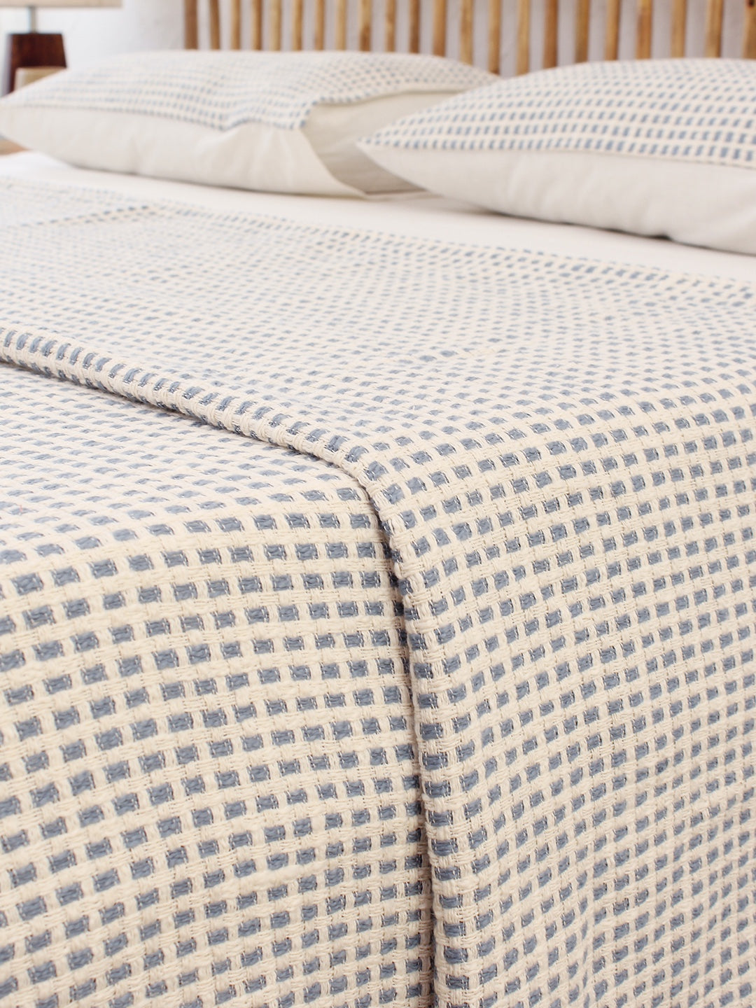Girnar Double Bedcover (Dark Blue)