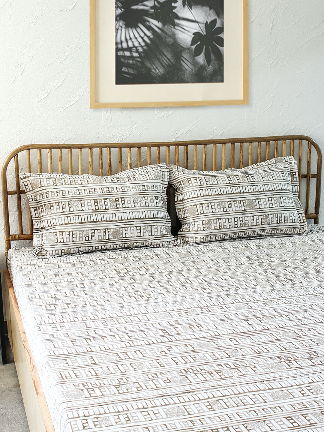 Sanchi Bed Set (Dohar + Bedsheet) - Grey