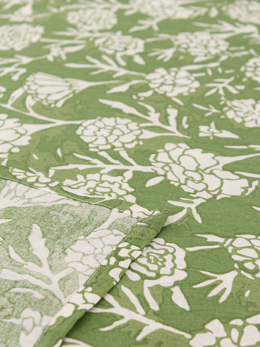 Genda Phool Fitted Bedsheet Set (Green)