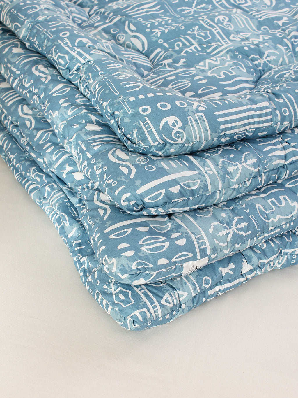 Gamathi Comforter (Light Blue)