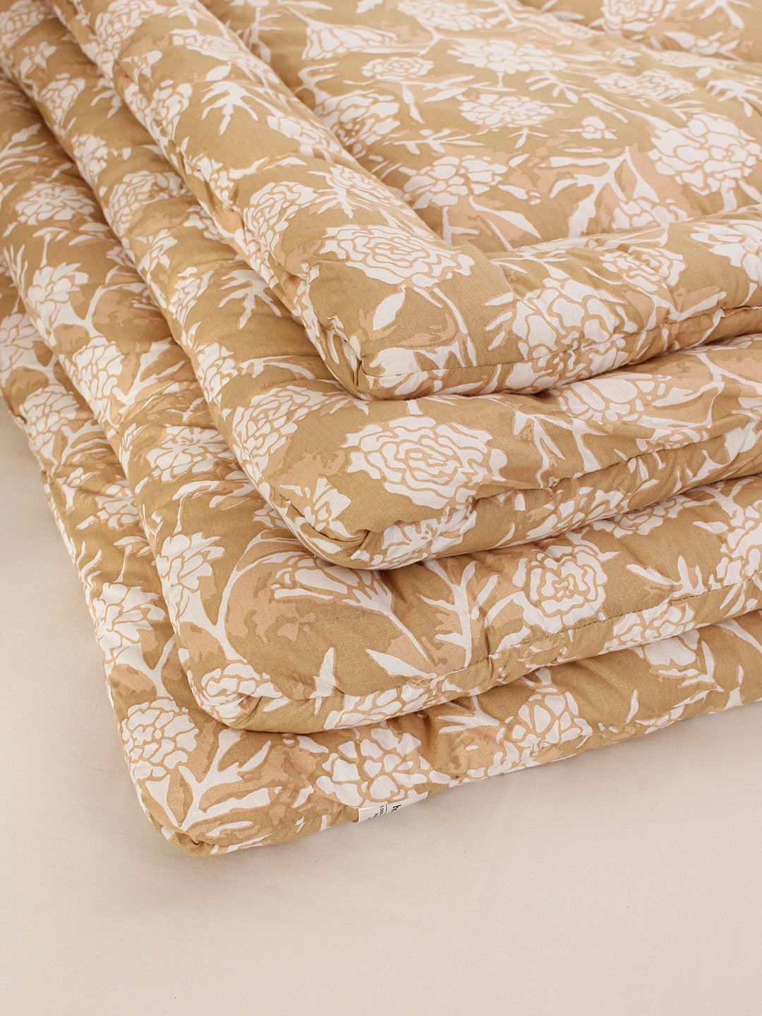 Genda Phool Single Comforter (Beige)
