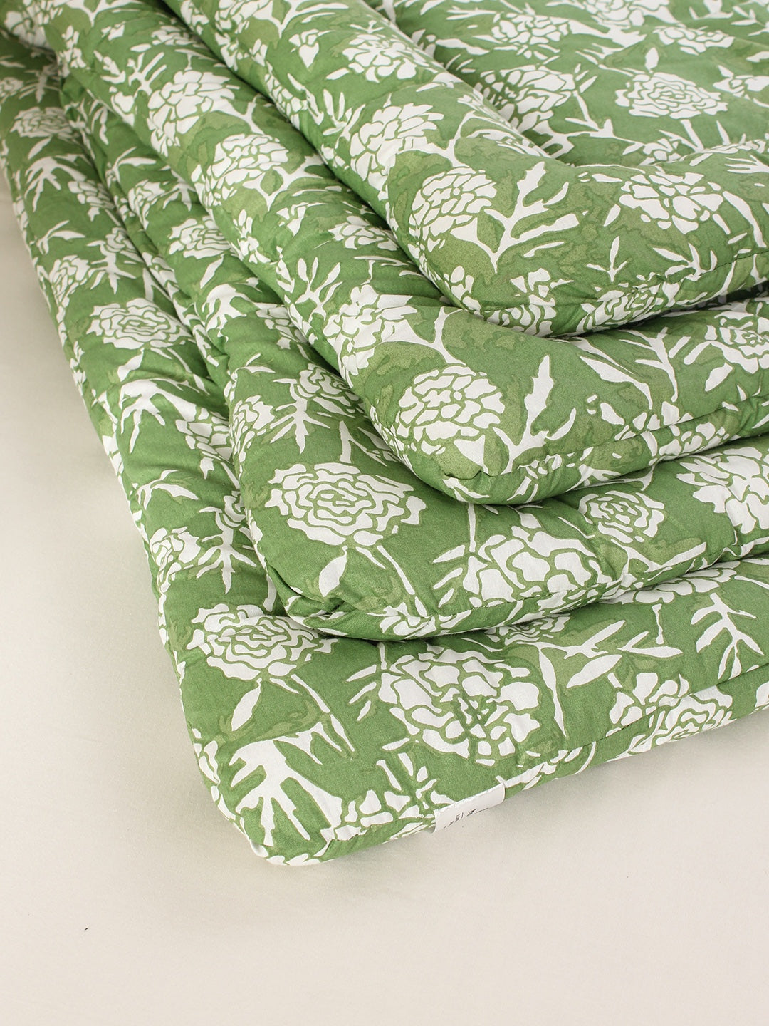 Genda Phool Comforter (Green)