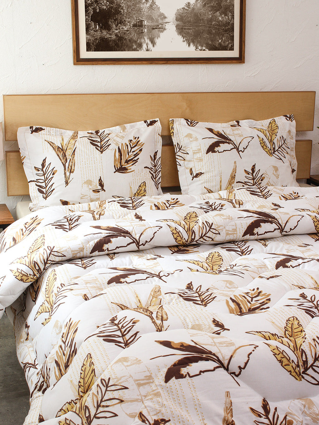 Vanam Comforter Brown