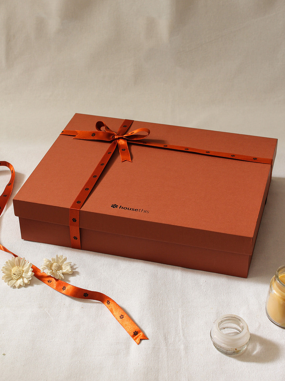 Amra Bedsheet Set Gift Box (Rust)