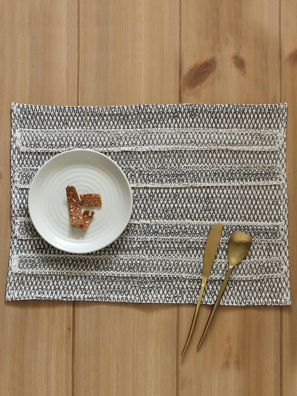 Majuli Coaster & Hammock Placemat Gift Box (Beige)