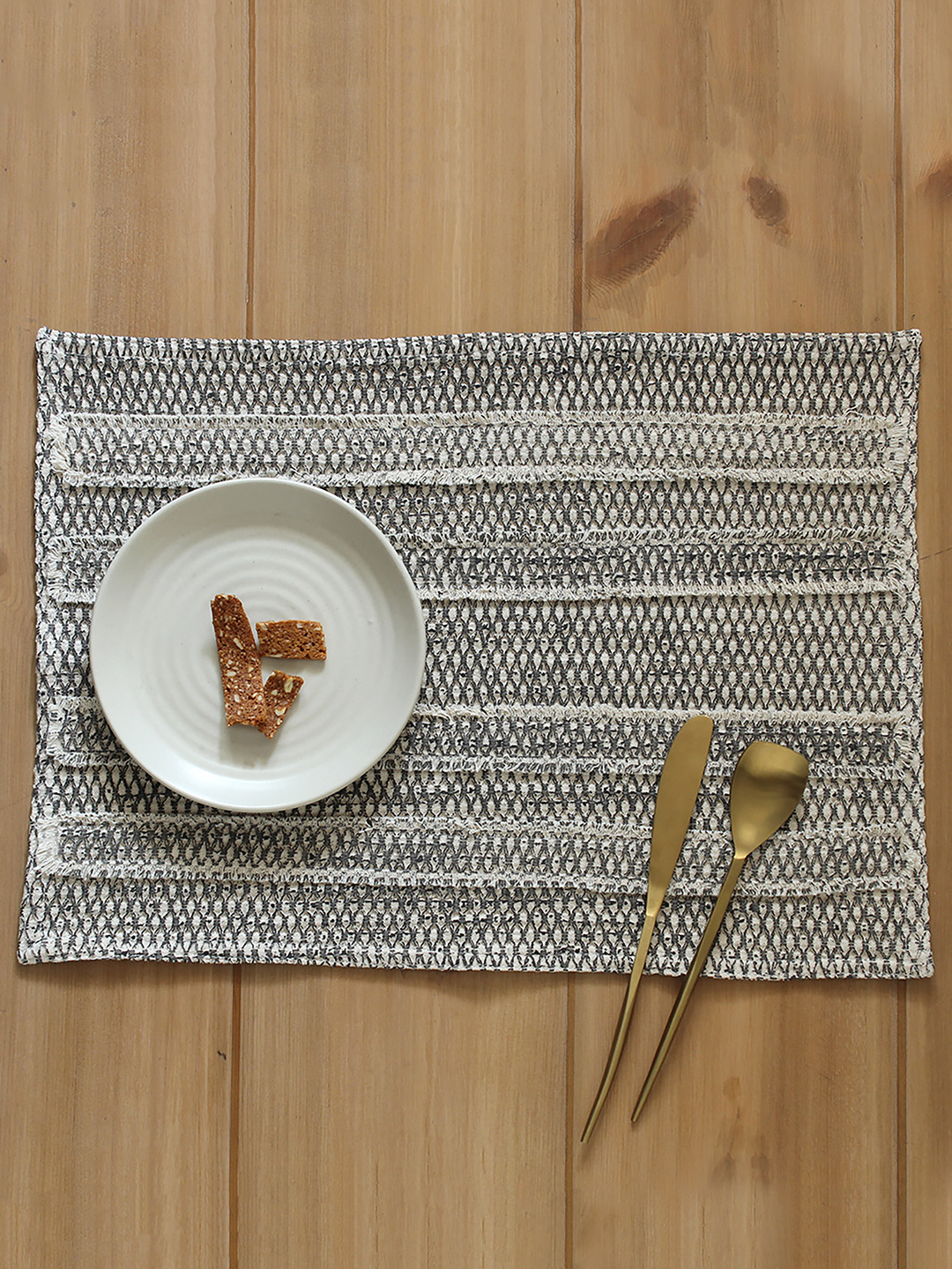 Majuli Coaster & Hammock Placemat Gift Box (Beige)