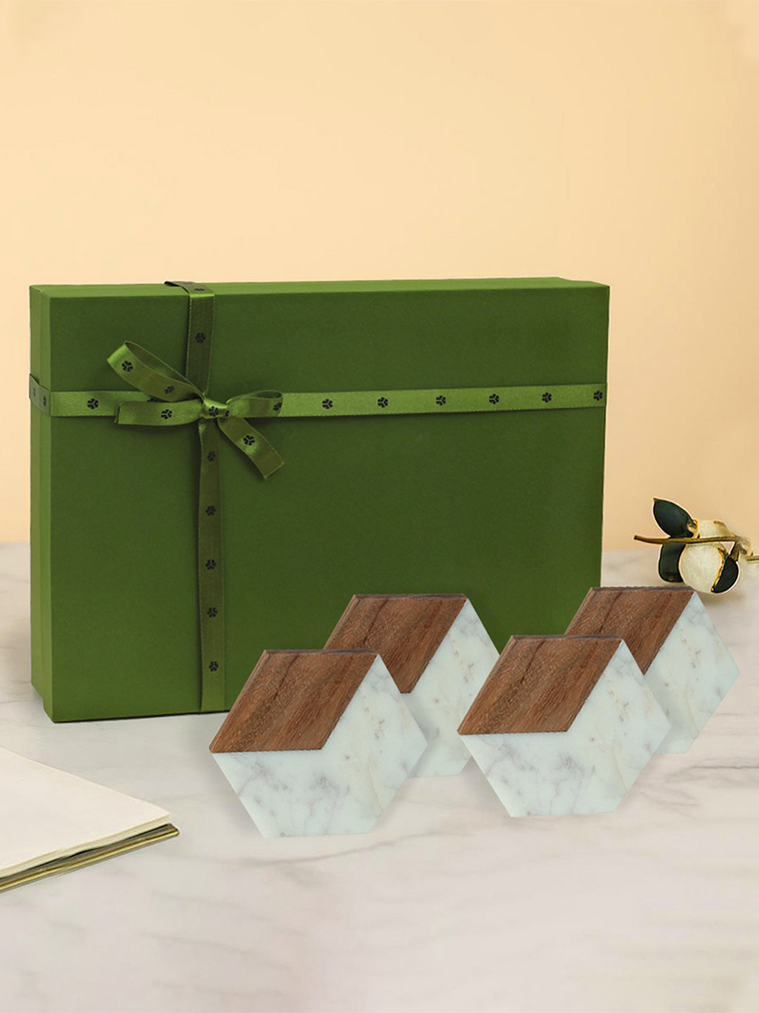 Vallam Coaster Gift Set (Natural And Wooden)