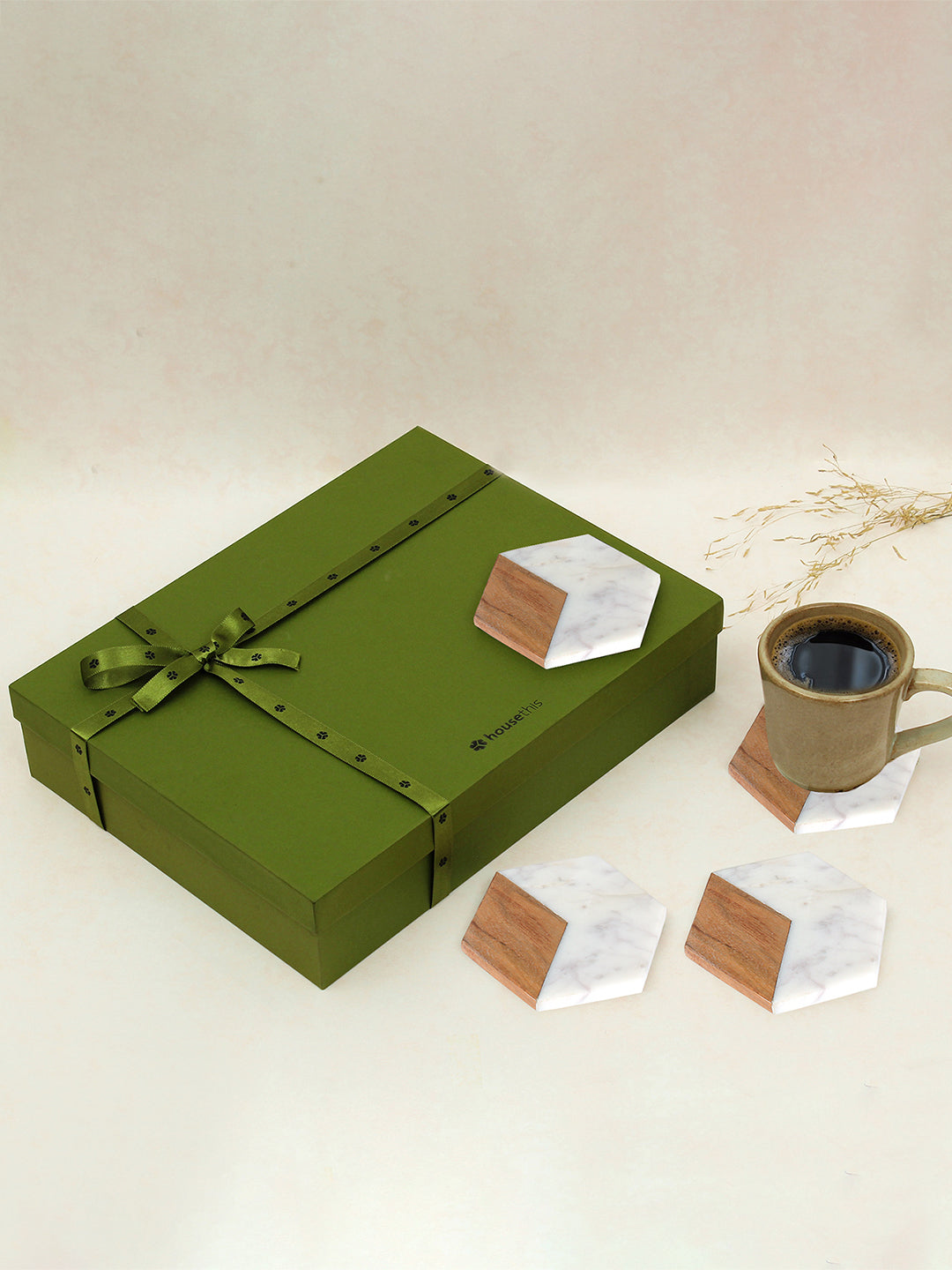 Vallam Coaster Gift Set (Natural And Wooden)