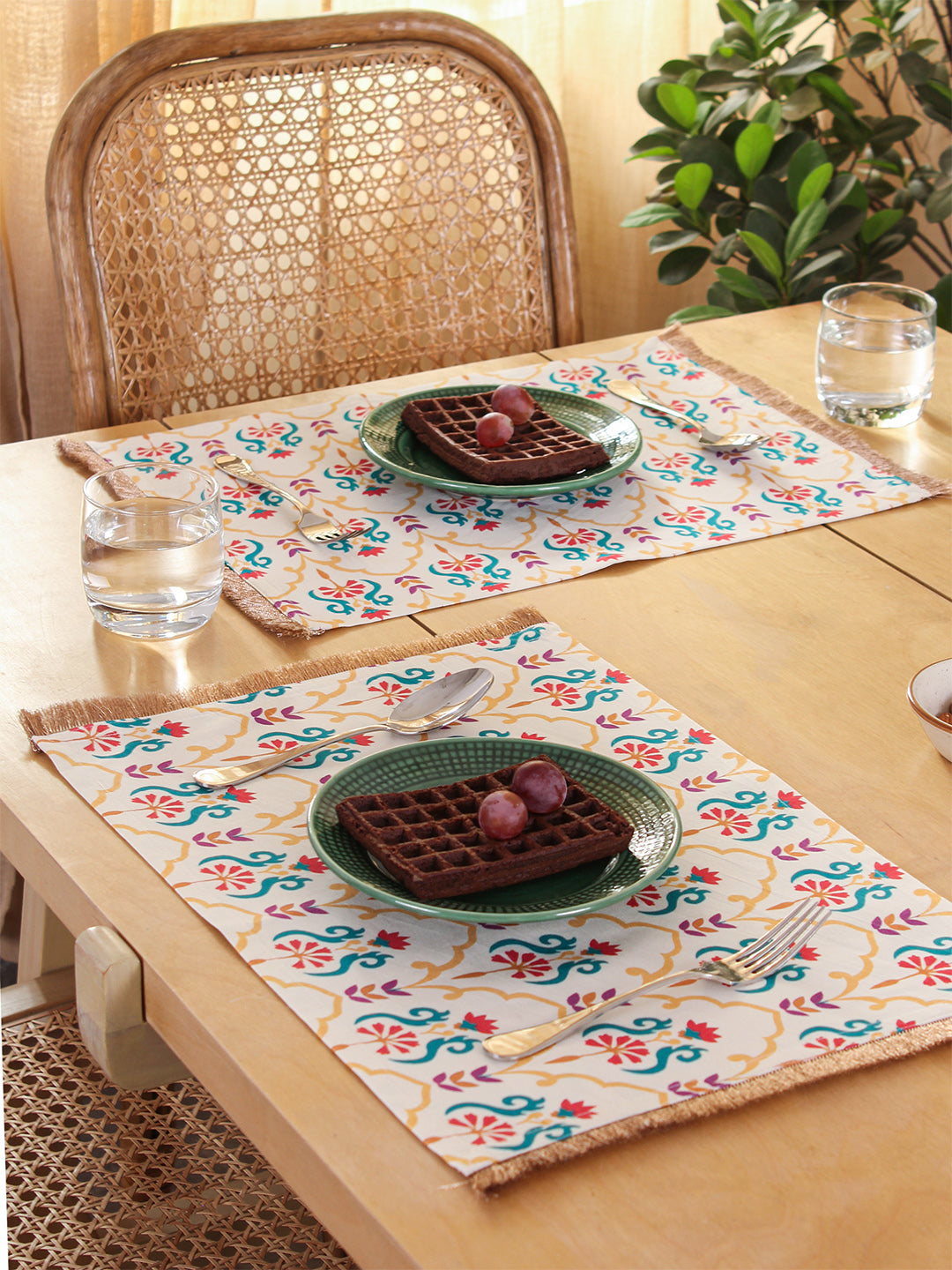Pushp - Set Of 2 Placemats (White)