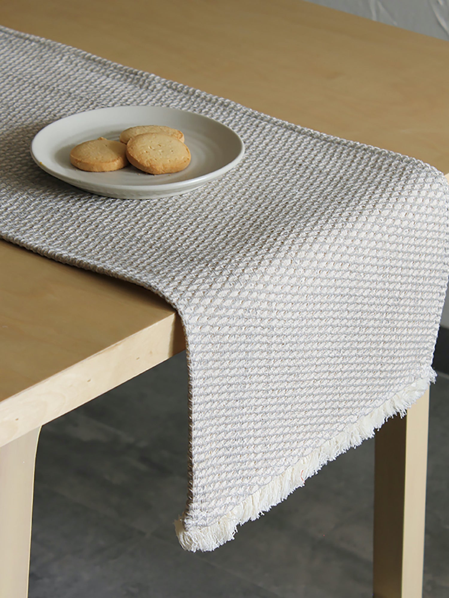 Akasam Runner (Grey)