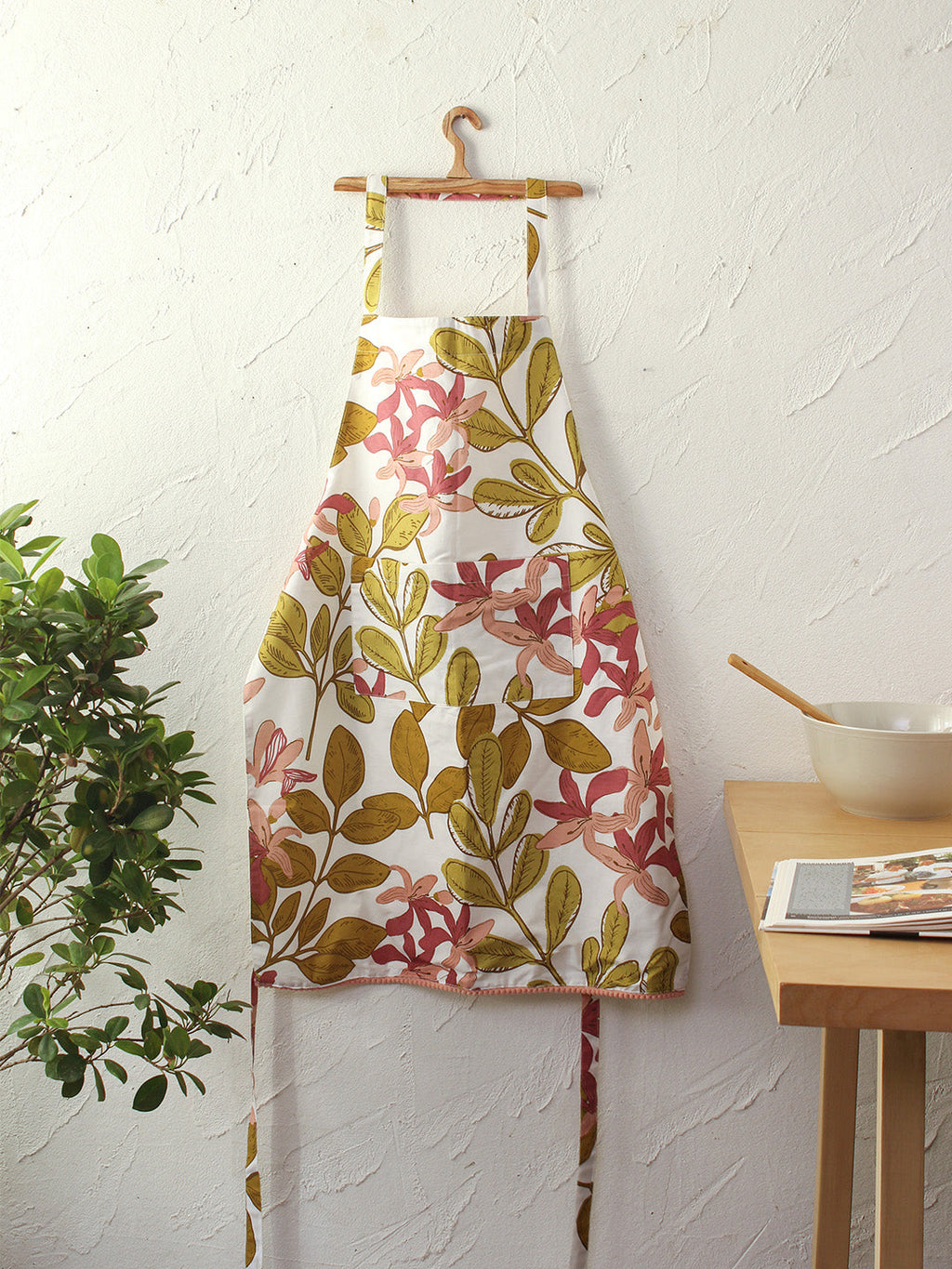 Murungai Pink Apron