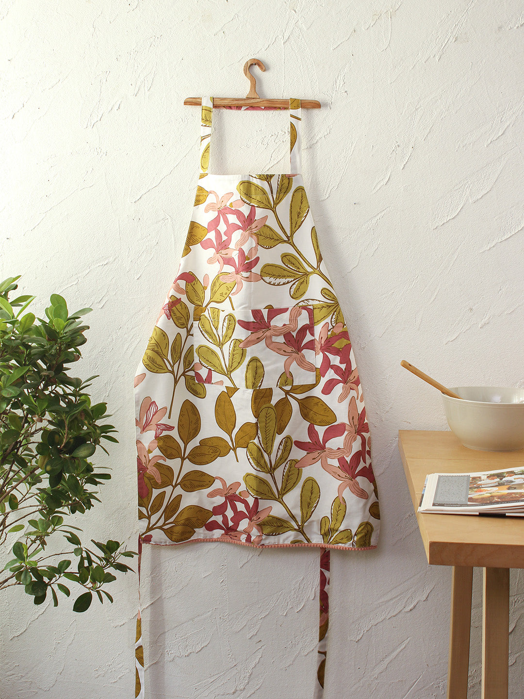 Murungai Pink Apron
