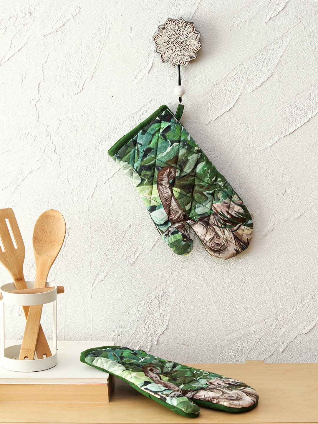 Bandipur Green Gloves
